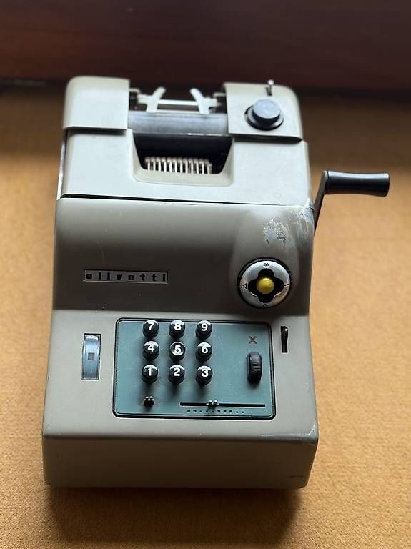 Olivetti Macchine da scrivere: Olivetti Rechenmaschine 50er Jahre – Usato da Thalwil venduto da gansjeanjacques 1