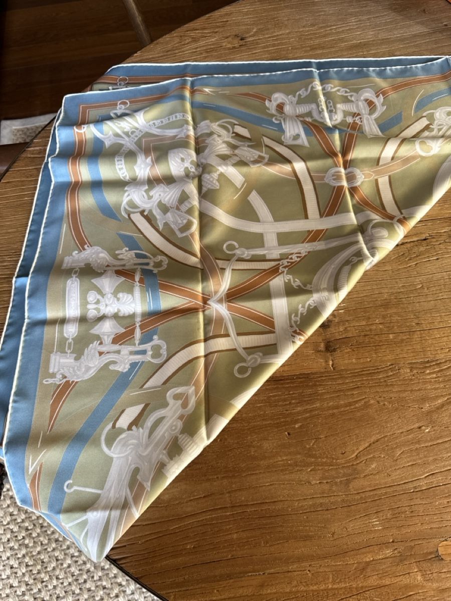 Hermès Foulard & Sciarpe: Hermes Scarf – Nuovo e nell'imballaggio originale da Genève venduto da kri_bf92 2
