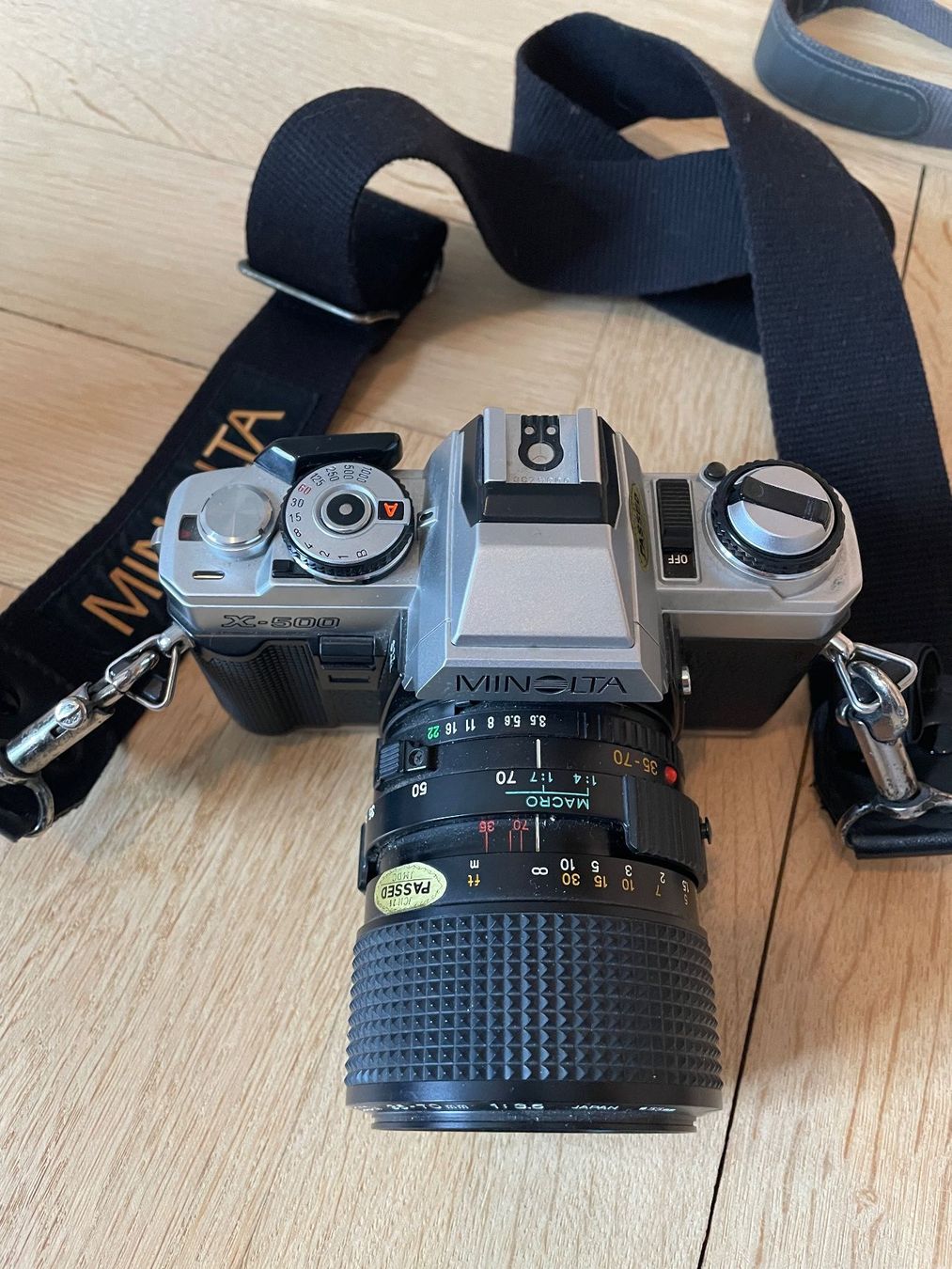 Minolta Fotocamera: Minolta X-500 mit Zoomobjektiv und Blitz – Usato da Amriswil venduto da samuel999 1