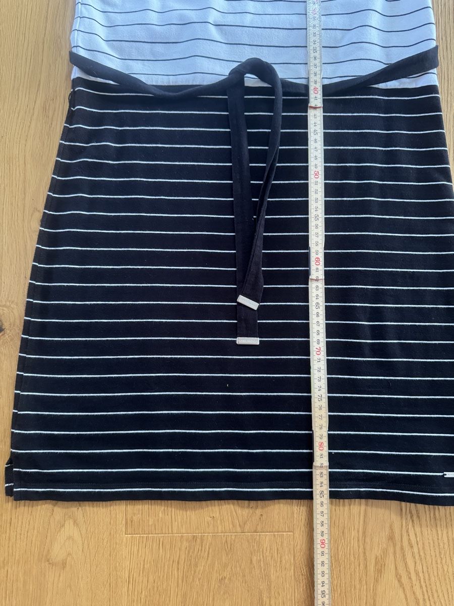 Tommy Hilfiger Robes: Baumwollkleid von Tommy Hilfiger mit Bindegürtel – D'occasion à Luzern par wet_7bm6 1