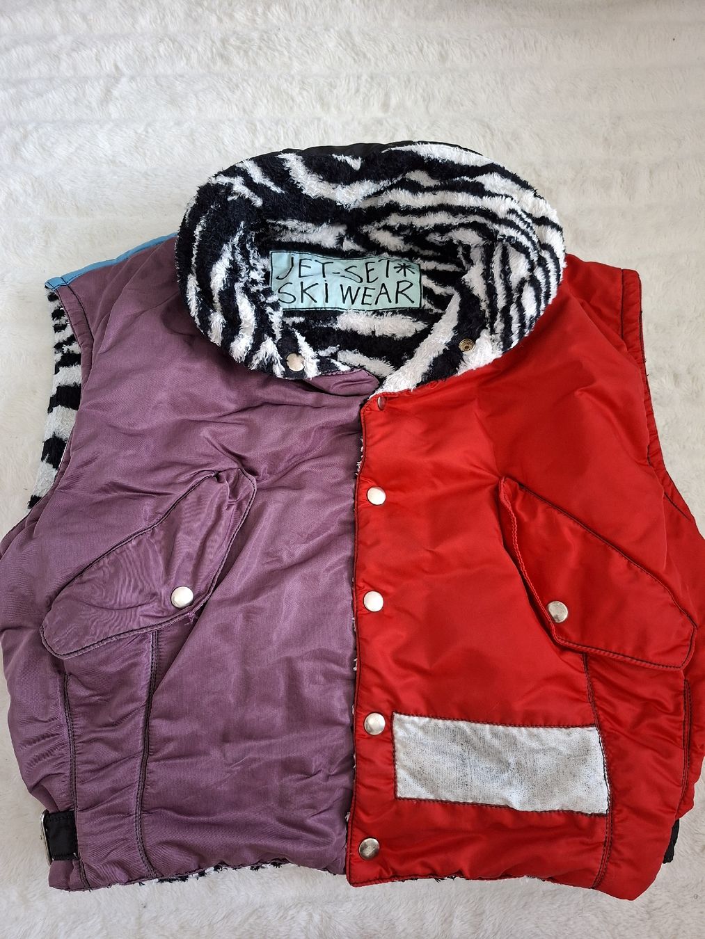 Jet Set Gilets & Westen: Gilet de ski Jet-Set réversible, zèbre/patchwork, anne 70 – Gebraucht aus Renens VD von ser_j2fn 8