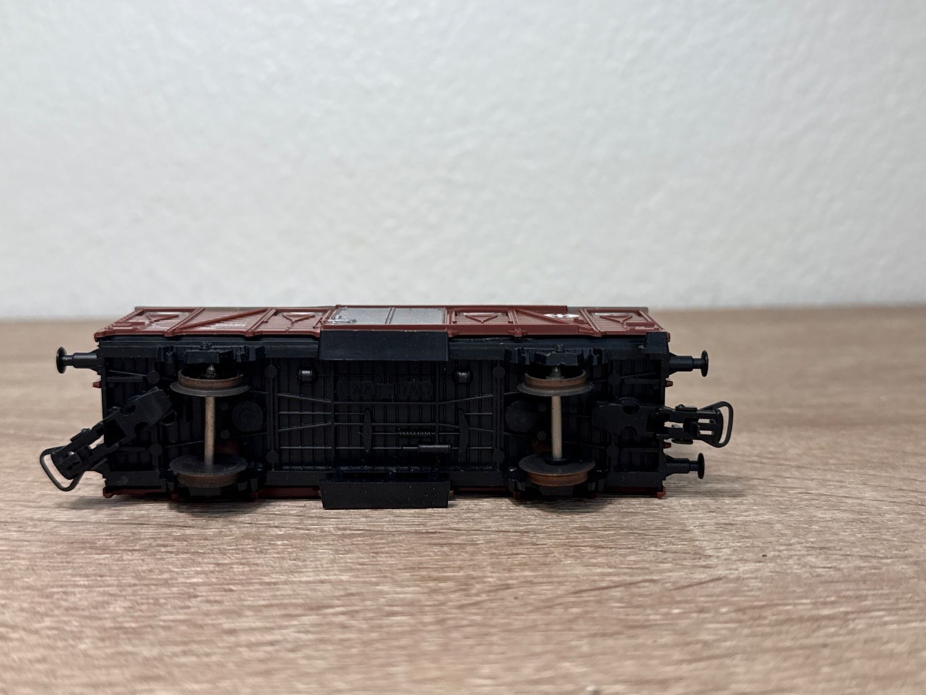 Lima Modellini di ferrovie: Lima Güterwagen SBB H0 (212) – Usato da St-Aubin-Sauges venduto da Lo_Go 4