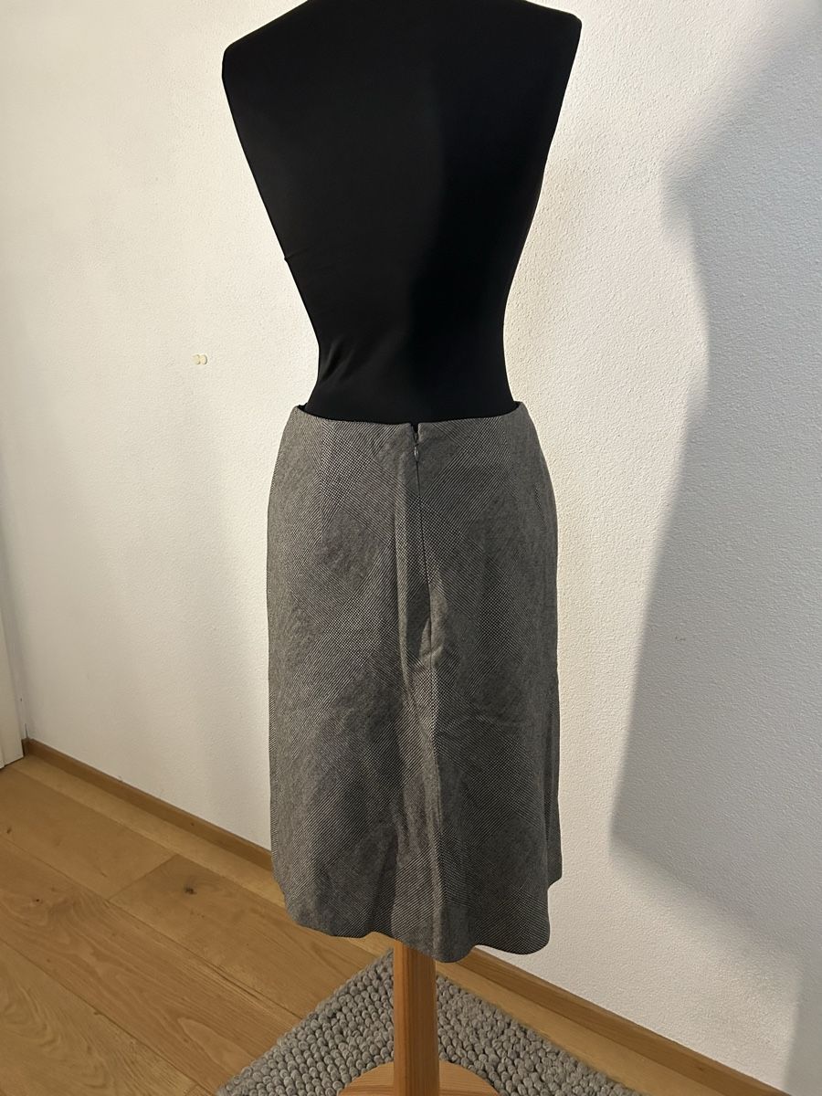 Akris Gonne: Jupe von A-K-R-I-S – Usato da Rheineck venduto da monty_burns_22 2