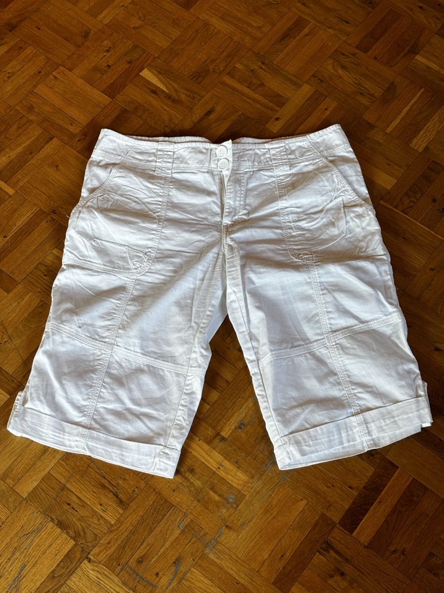 Pantalons: Shorts – D'occasion à Fortunau (Ayent) par CicciStore