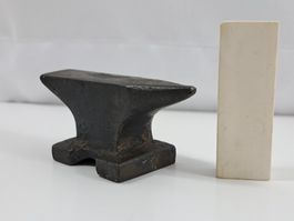 1 kleiner antiker Deko Amboss, Eisen (LOT1162#AWZ9)