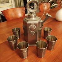 Exclusive Sigg Bündner Zinnkanne mit 8 Bechern, 3.5 kg