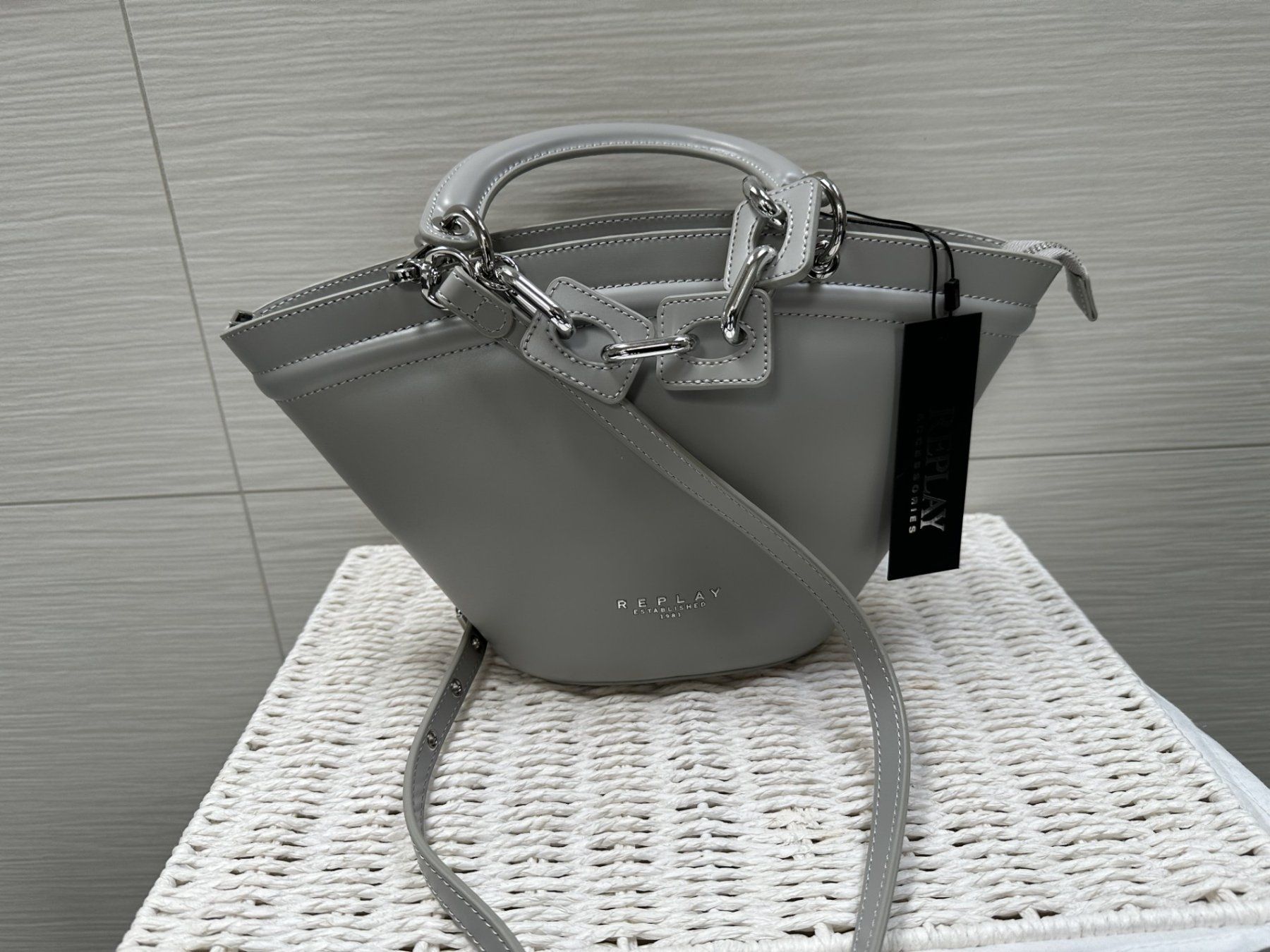 Replay Borse da donna: Handtasche Grau Neu – Nuovo (secondo la descrizione) da Oberurnen venduto da Smile58