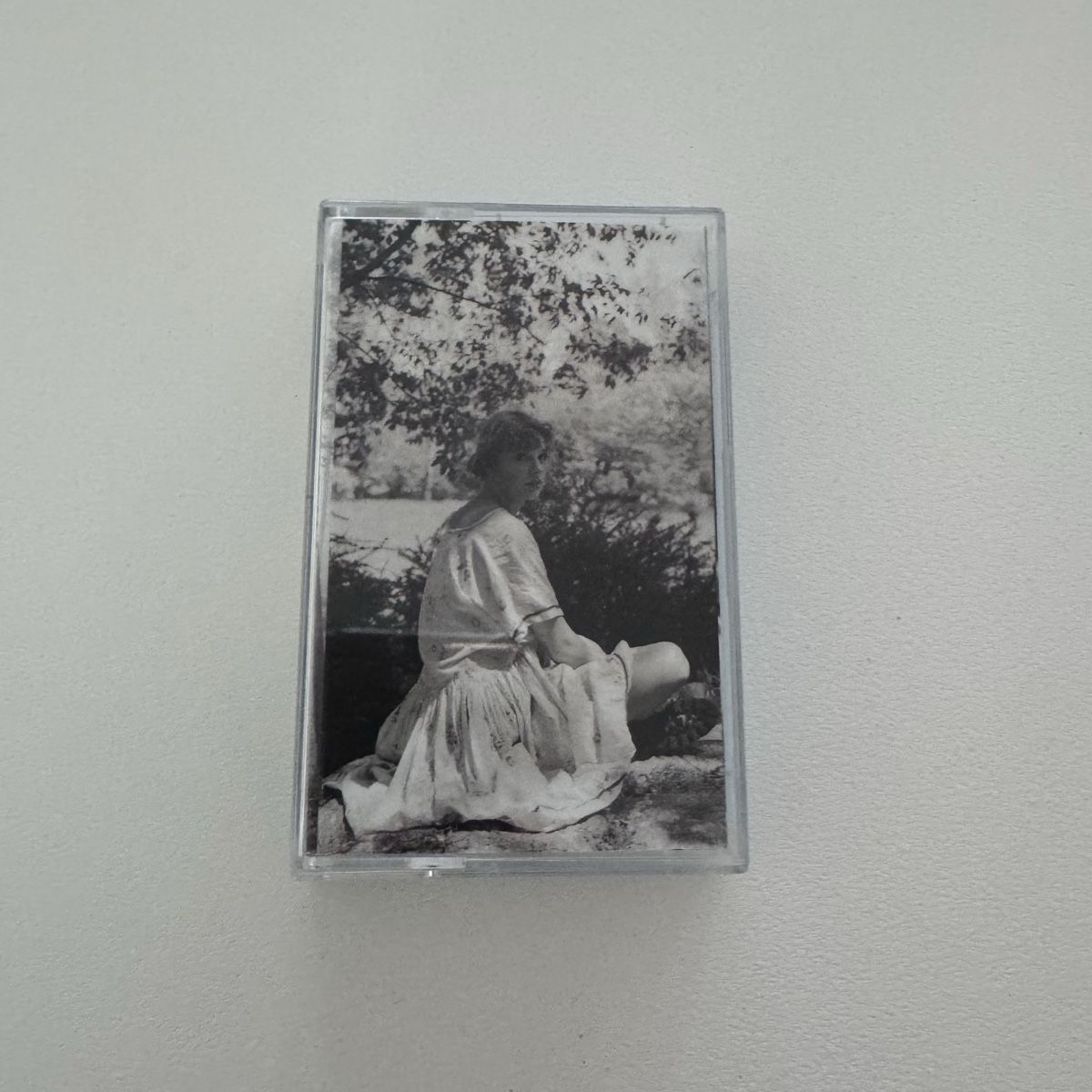 Musicassette: Taylor Swift Folklore in the trees Kassette – Nuovo (secondo la descrizione) da Sursee venduto da giu_205 1