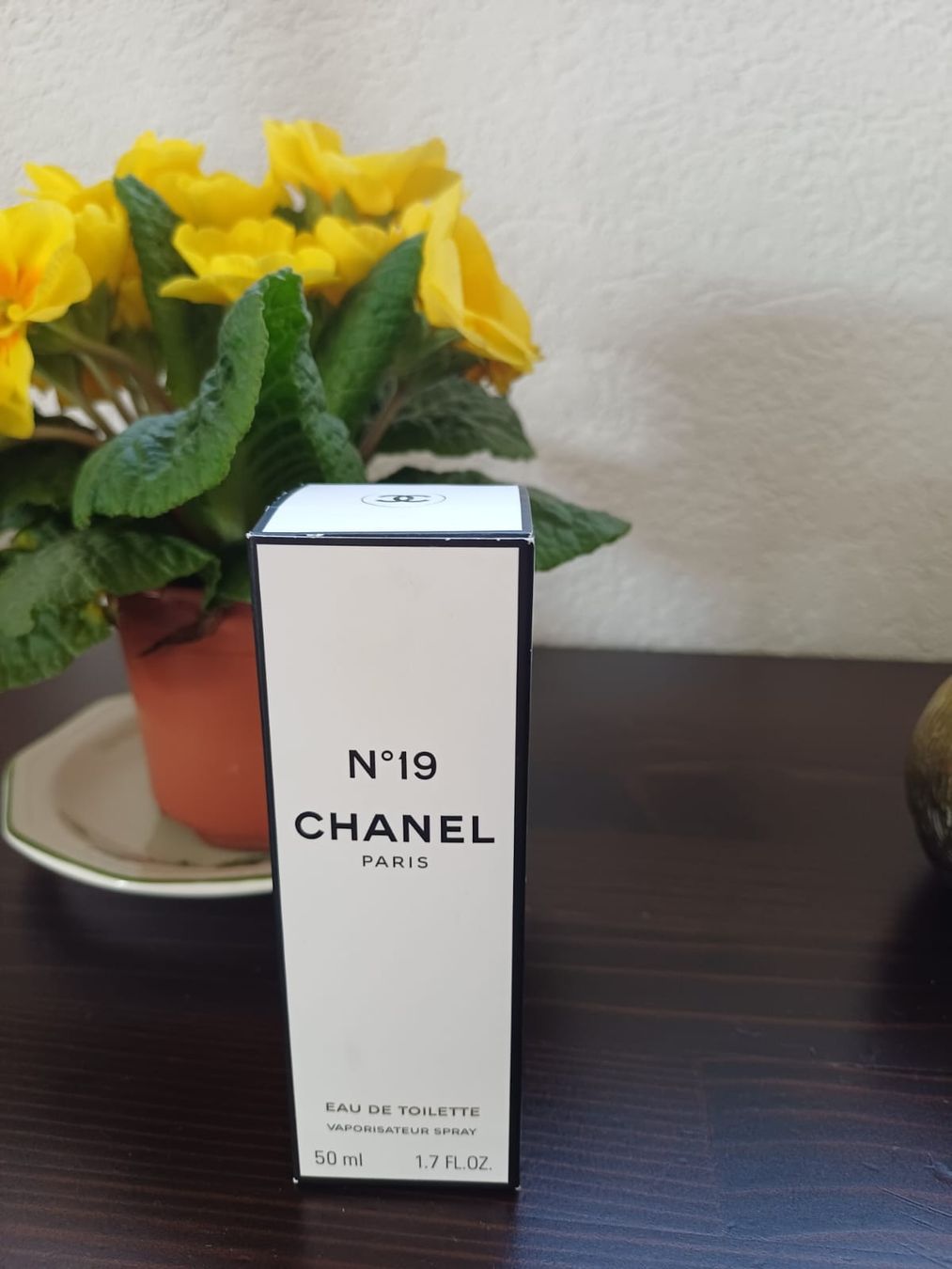 Chanel Profumi & Eau de Toilette: Parfum Chanel n°19 – Usato da Collonges venduto da cam_72xf 1