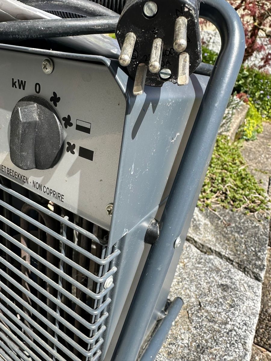 Radiatori: EKSTRÖM Heizlüfter 5000W – Usato da Sins venduto da Kusi_01 1