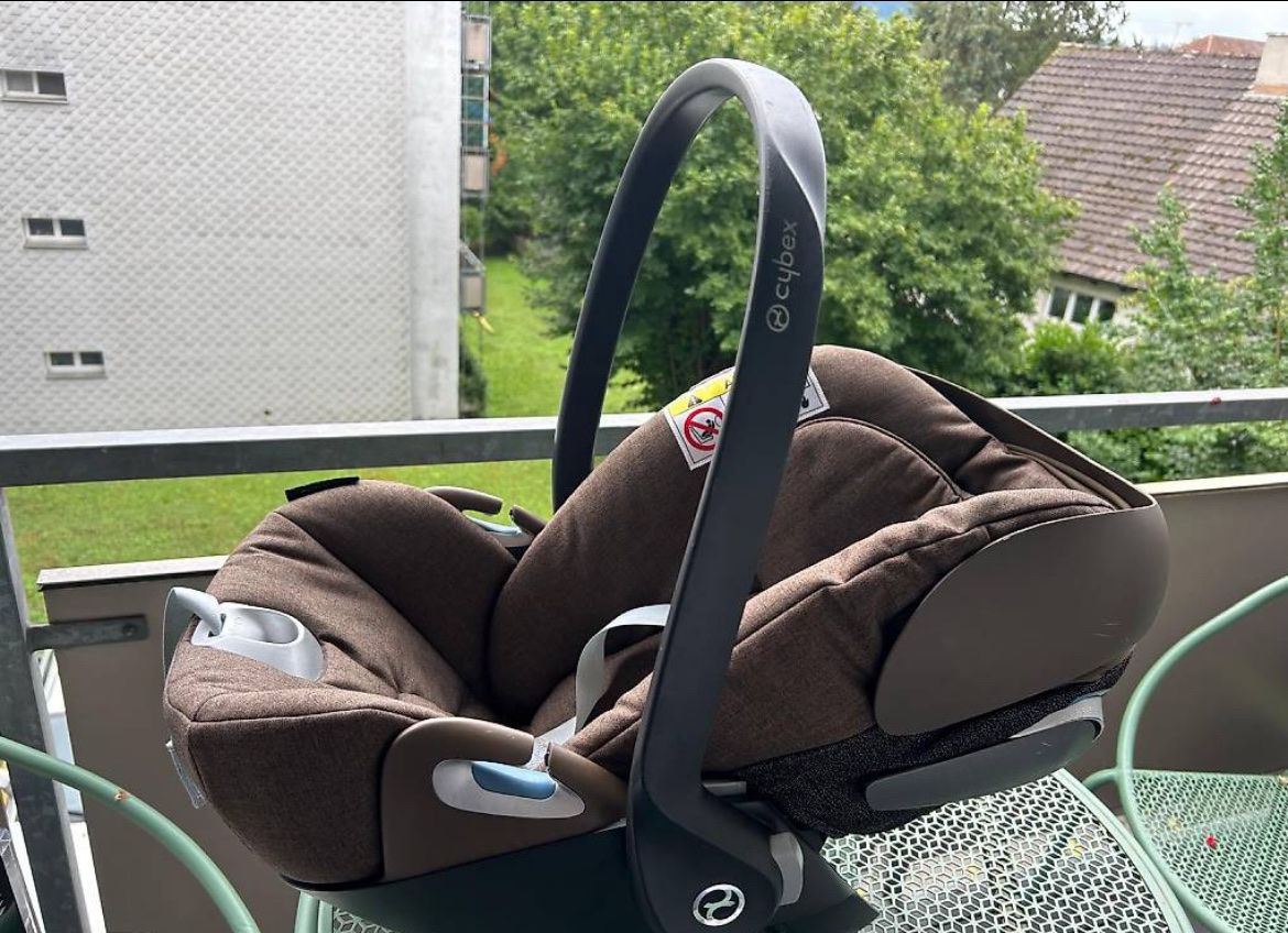 Cybex Seggiolini per auto: Cybex Babyschale Cloud Z – Usato da Neuhausen venduto da ism_w7gf