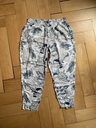 Hose weiss gemustert luftig - 40
