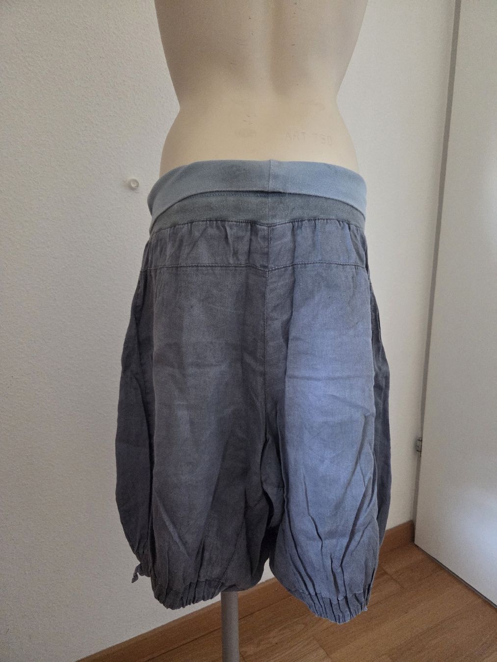 Nile Pantaloni: Nile Sarouel – Usato da Luzern venduto da asmele2 3