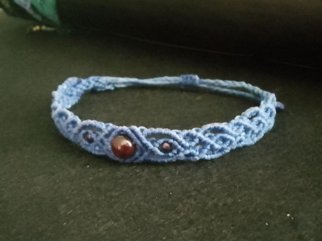 Bracciali & Braccialetti: handgemachtes Makramee Armband mit Granat Perle – Nuovo (secondo la descrizione) da Pfäffikon ZH venduto da Emporos_42