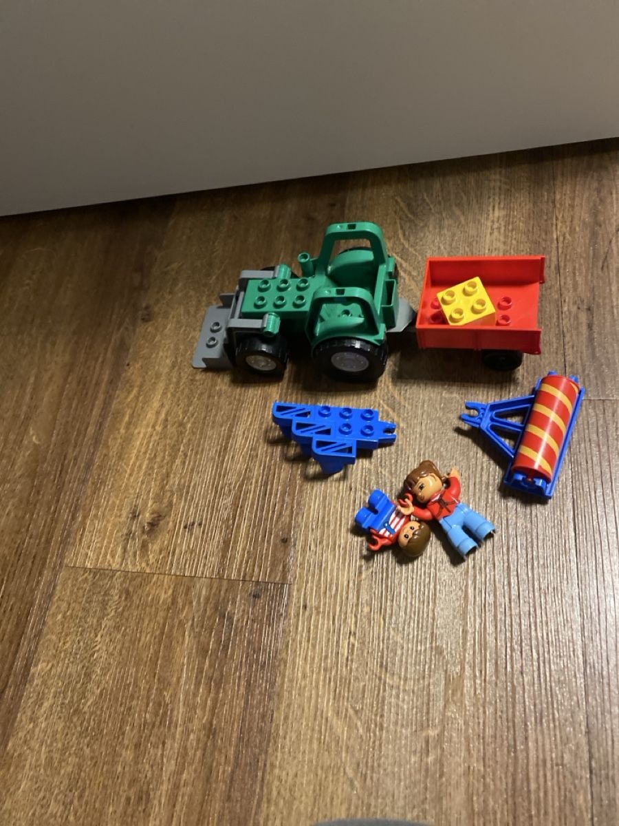 Lego Giocattoli: Lego Duplo Traktor mit Anhänger – Usato da Bischofszell venduto da Diamond1
