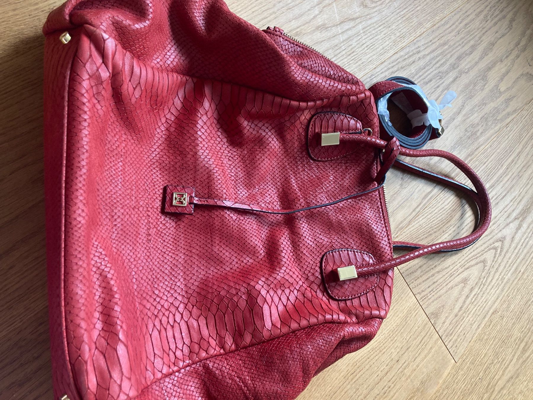 Coccinelle Borse da donna: Handtasche Coccinelle Rot Leder – Nuovo (secondo la descrizione) da Rupperswil venduto da white.rabbit 3