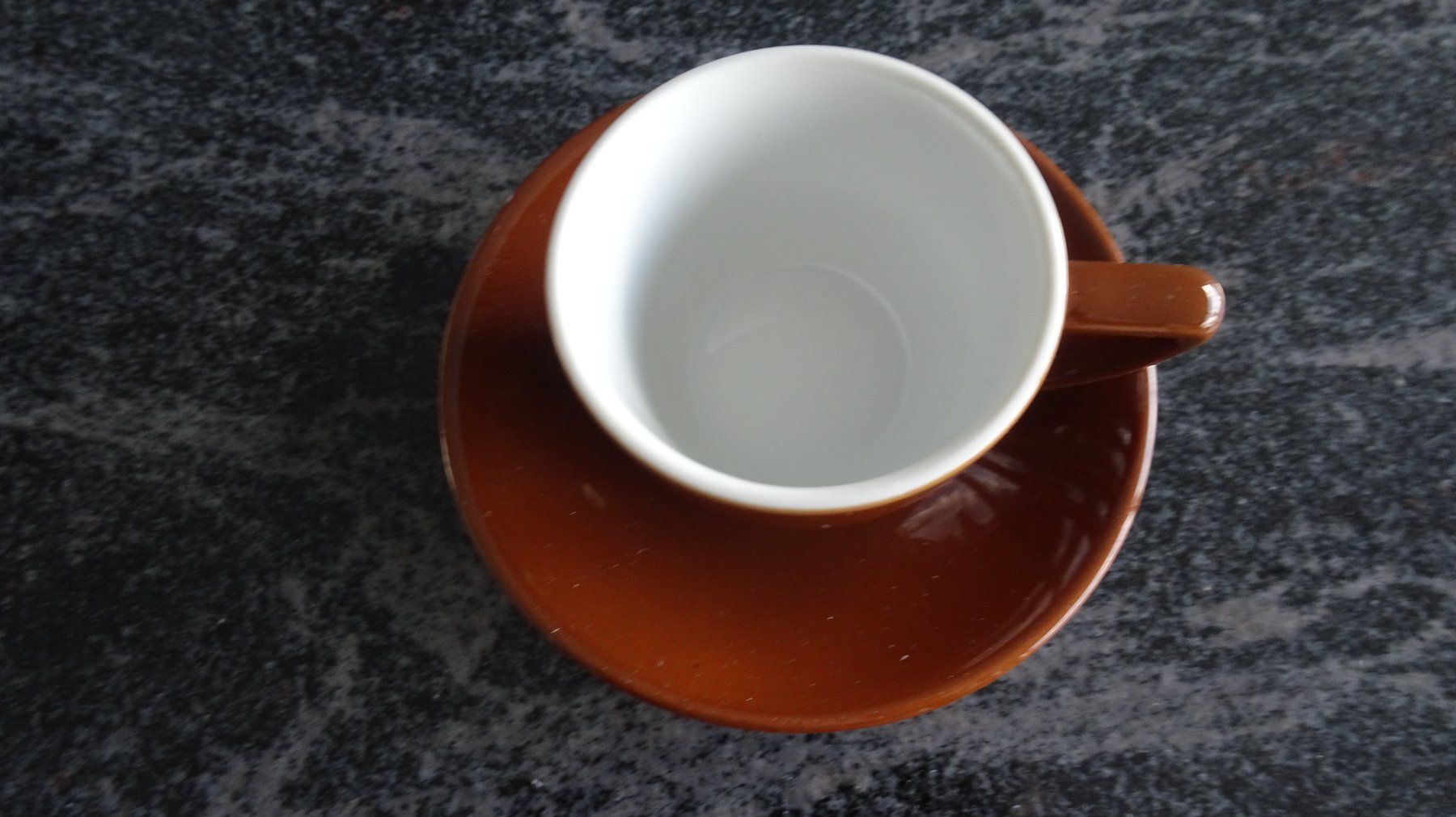 Rössler Tazze: Rössler Braune Tasse mit Unterteller – Usato da Zürich venduto da Roulet 1