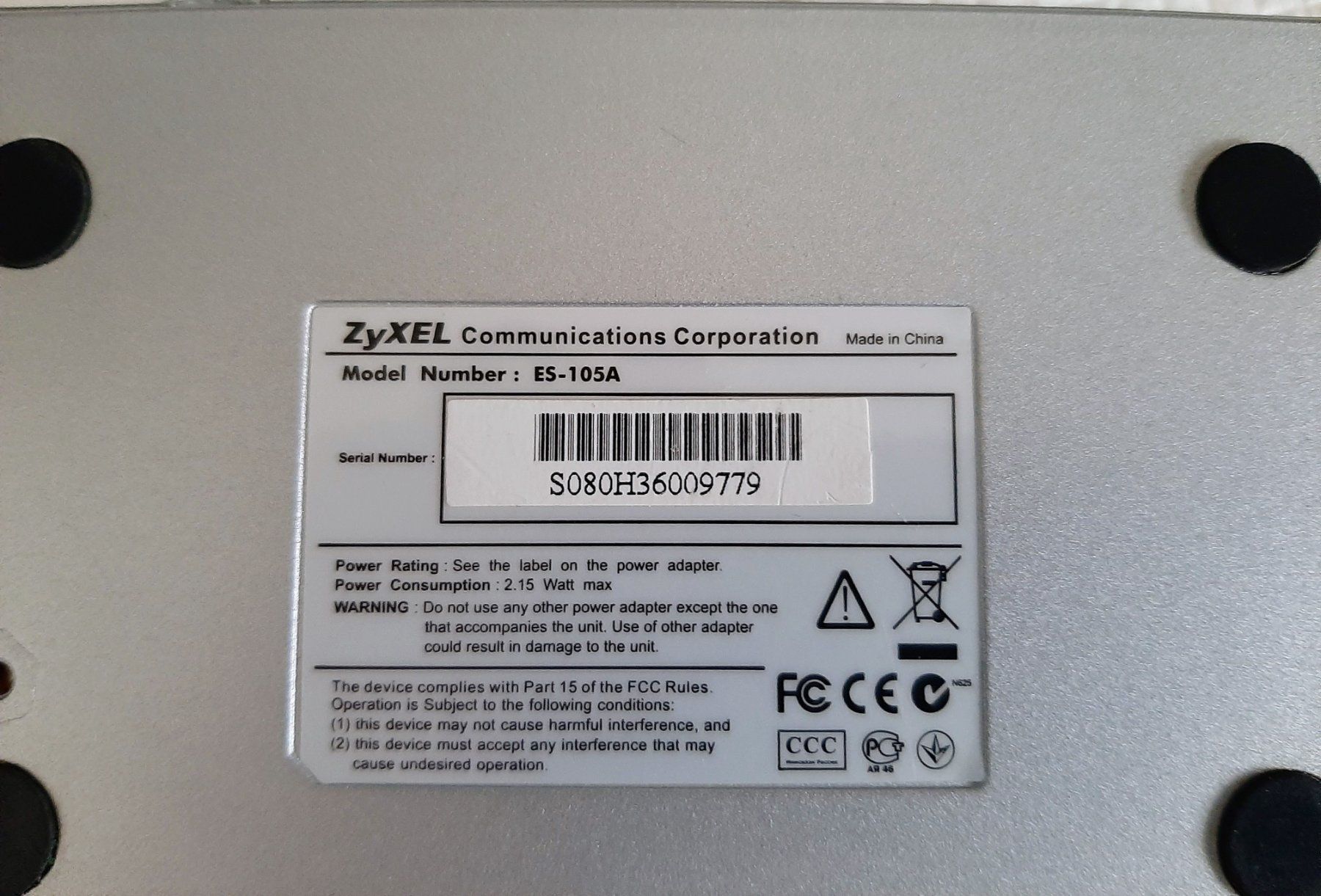 Zyxel Hub & Switch: ZyXEL ES-105A 5-fach-Switch – Usato da Zürich venduto da Zurich 5