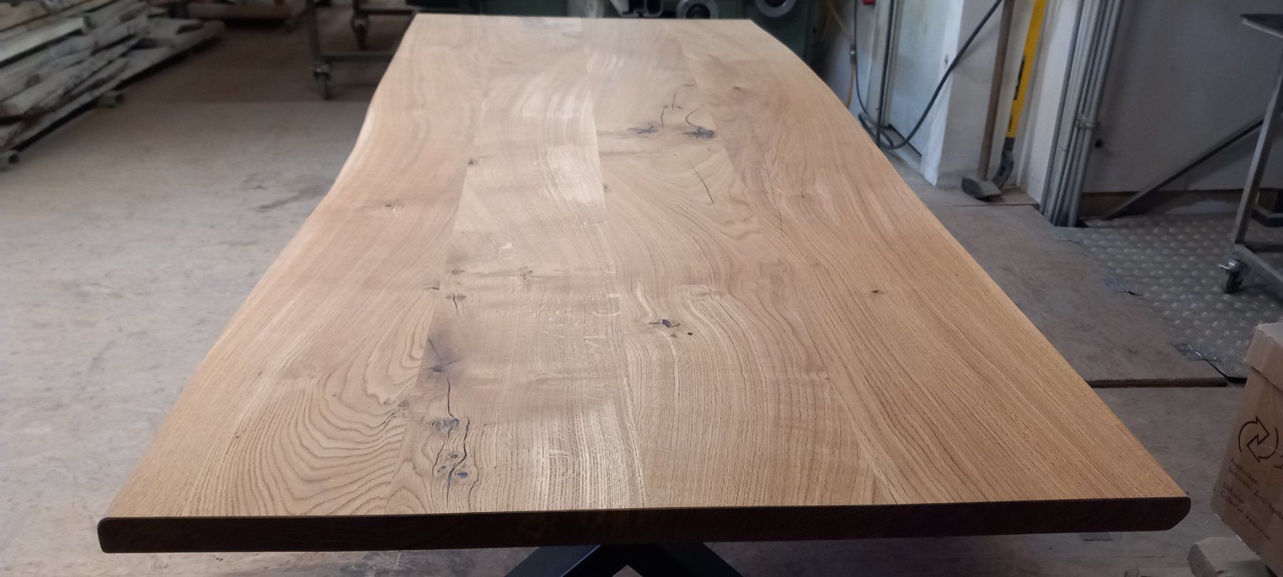 Tavoli: Schweizer Massivholztisch aus Eiche rustikal 260x110cm – Nuovo (secondo la descrizione) da Altishofen venduto da Rossi464 6