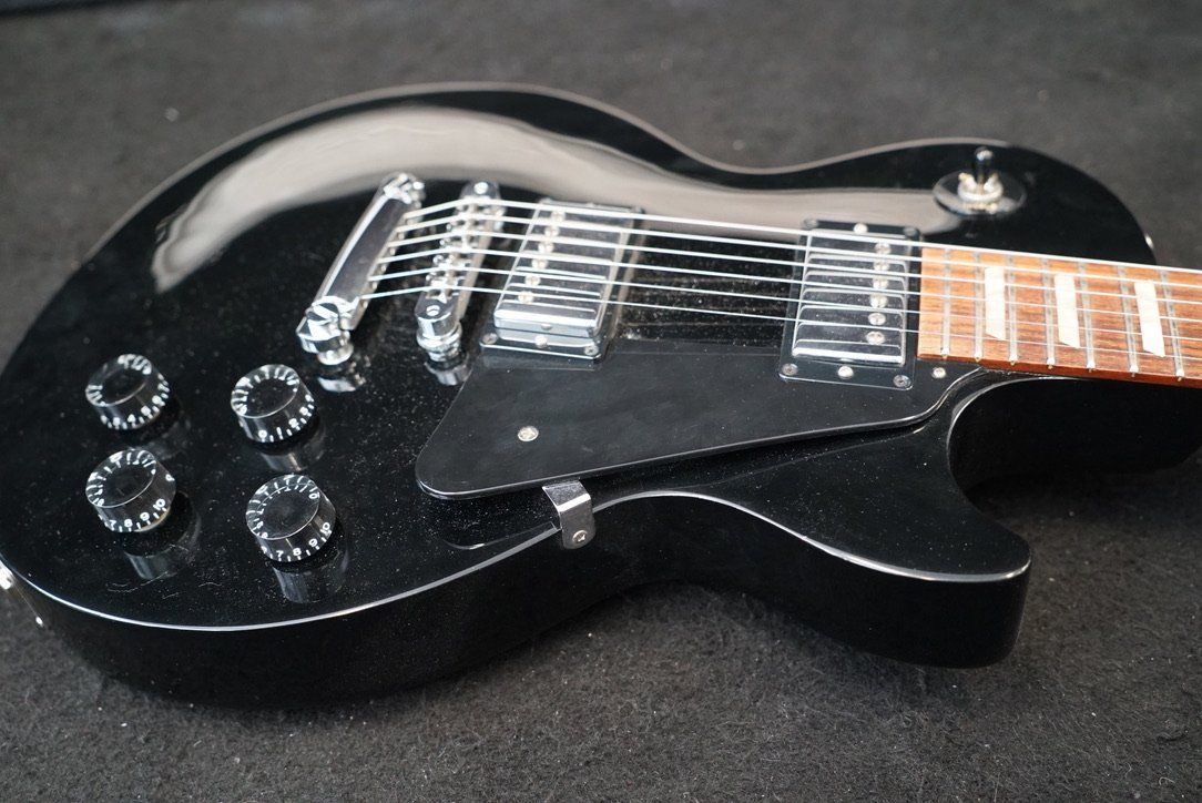 Gibson Strumenti musicali: Gibson Les Paul Studio Ebony 2008 Electric Guitar – Usato da Ortschwaben venduto da Musictrade 3