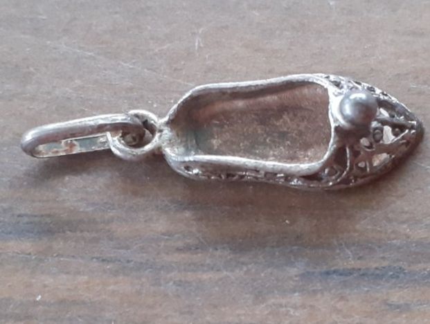 Anhänger: Anhänger Bettelarmband Silber Schuh antik – Gebraucht aus Mörschwil von wunderkiste44 2