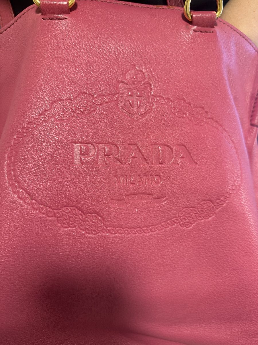 Prada Taschen für Damen: Prada Ledertasche Fucsia Gross ORIGINAL – Gebraucht aus Basel von kal_l6ms 4