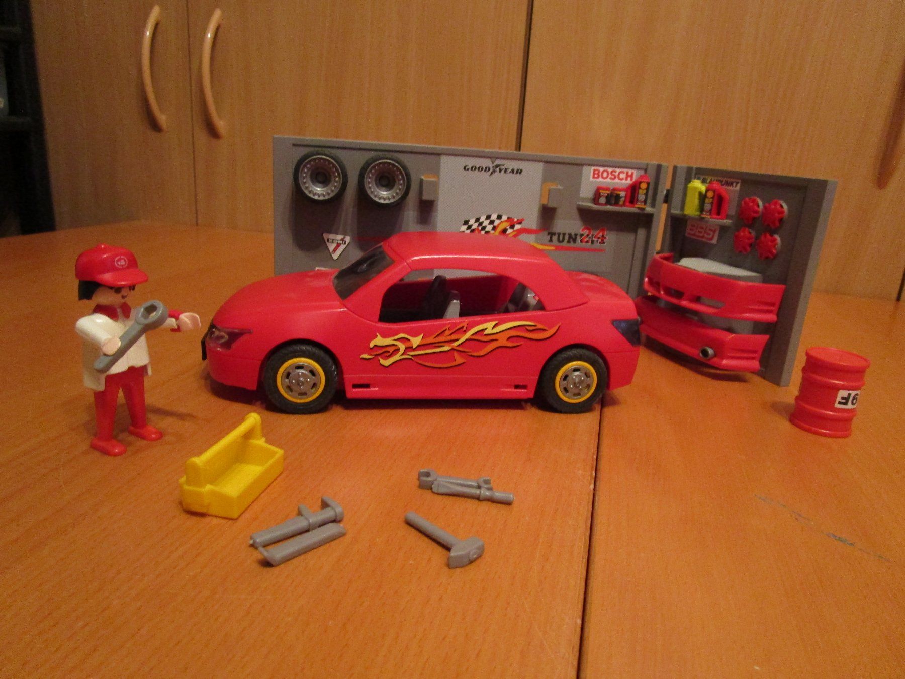 Playmobil Spielzeuge: Playmobil - Tuningwerkstatt – Gebraucht aus Wetzikon ZH von Storchadebar 2
