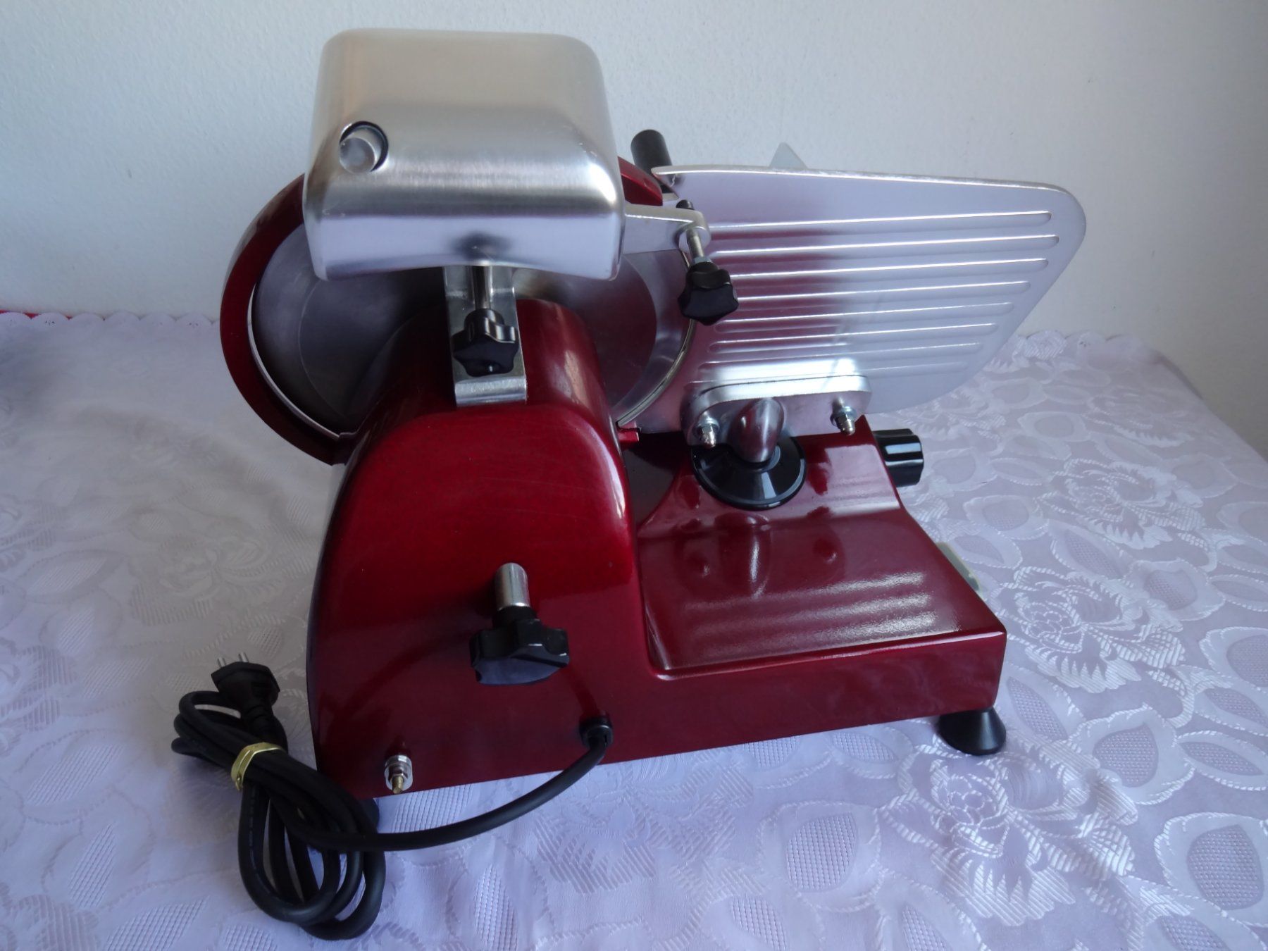 Elettrodomestici da cucina: Aufschnittmaschine , AM 220 R – Usato da Frauenfeld venduto da Reyy58