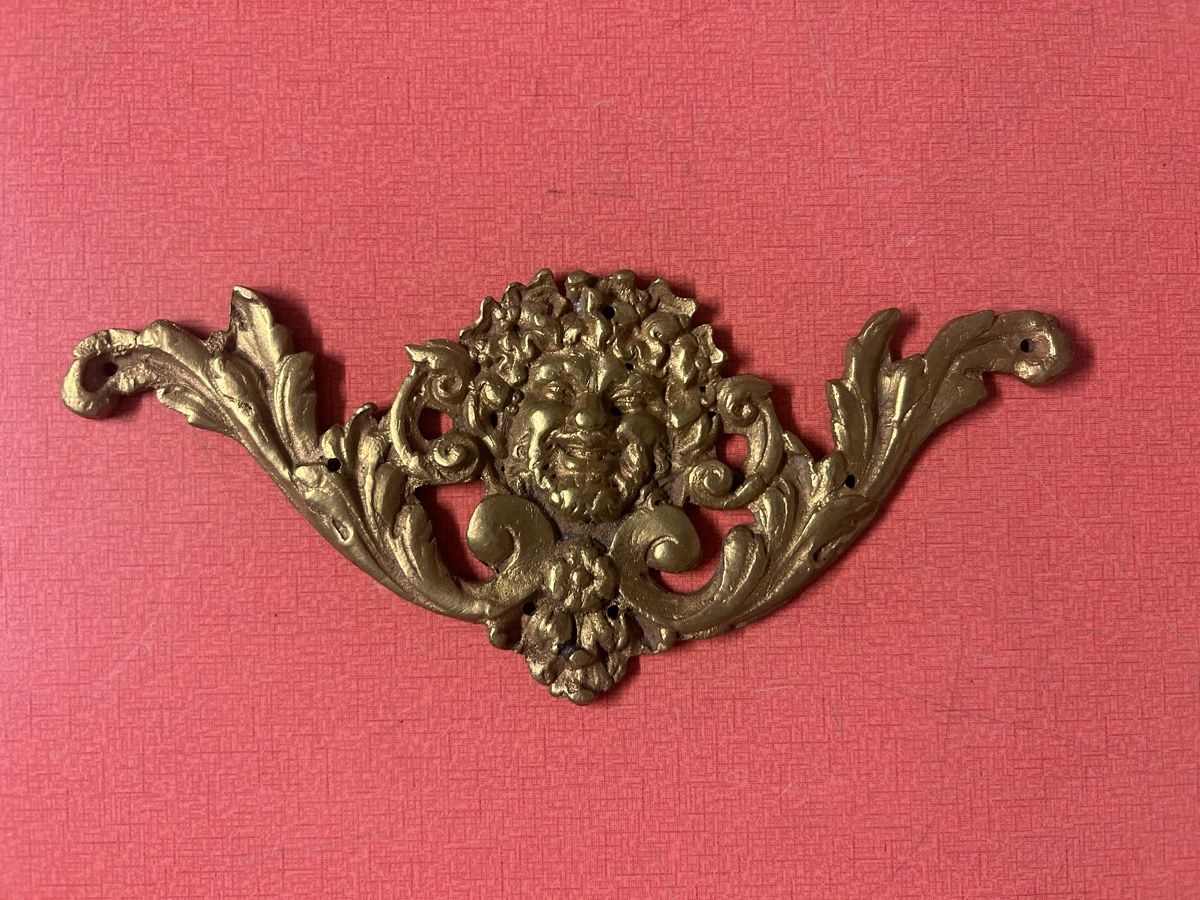 Eisenwaren: Alte Applikation aus Bronze oder Messing. Einzigartiges  – Gebraucht aus Lanzenhäusern von vic63