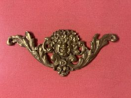 Alte Applikation aus Bronze oder Messing. Einzigartiges 