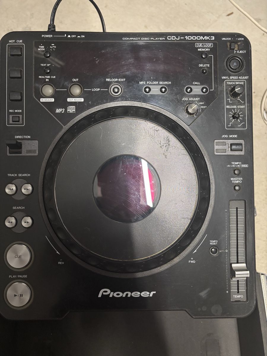 Pioneer Systèmes audio & multimédias: Pioneer CDJ-1000MK3 CD-Player mit Case gebraucht – D'occasion à Lupfig par Corona3