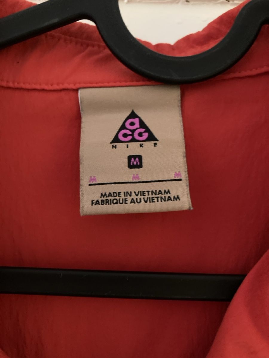 Camicie: Nike ACG rot, Kurzarmhemd, Grösse M – Usato da Basel venduto da Minim 3