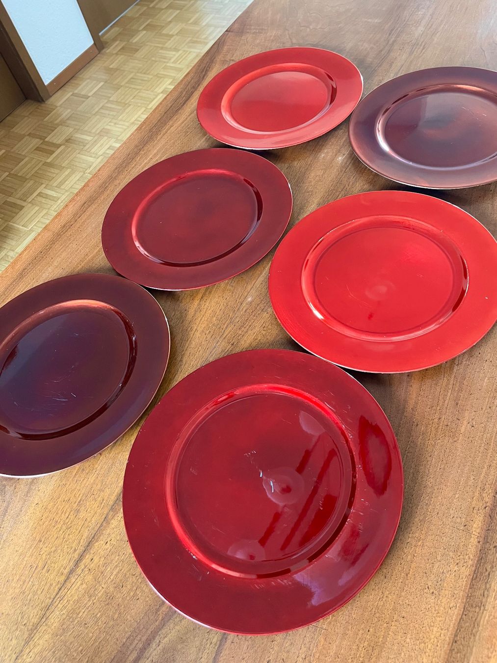 Piatti: 6er-Set Platzteller rot aus Kunststoff Durchmesser 32.5cm – Usato da Bülach venduto da alinaw 1