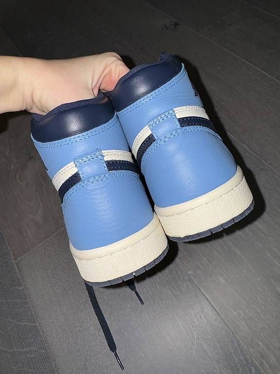 Scarpe da uomo: Nike Schuhe in der Grösse 37.5 – Usato da Wettswil venduto da mia_ql62 2