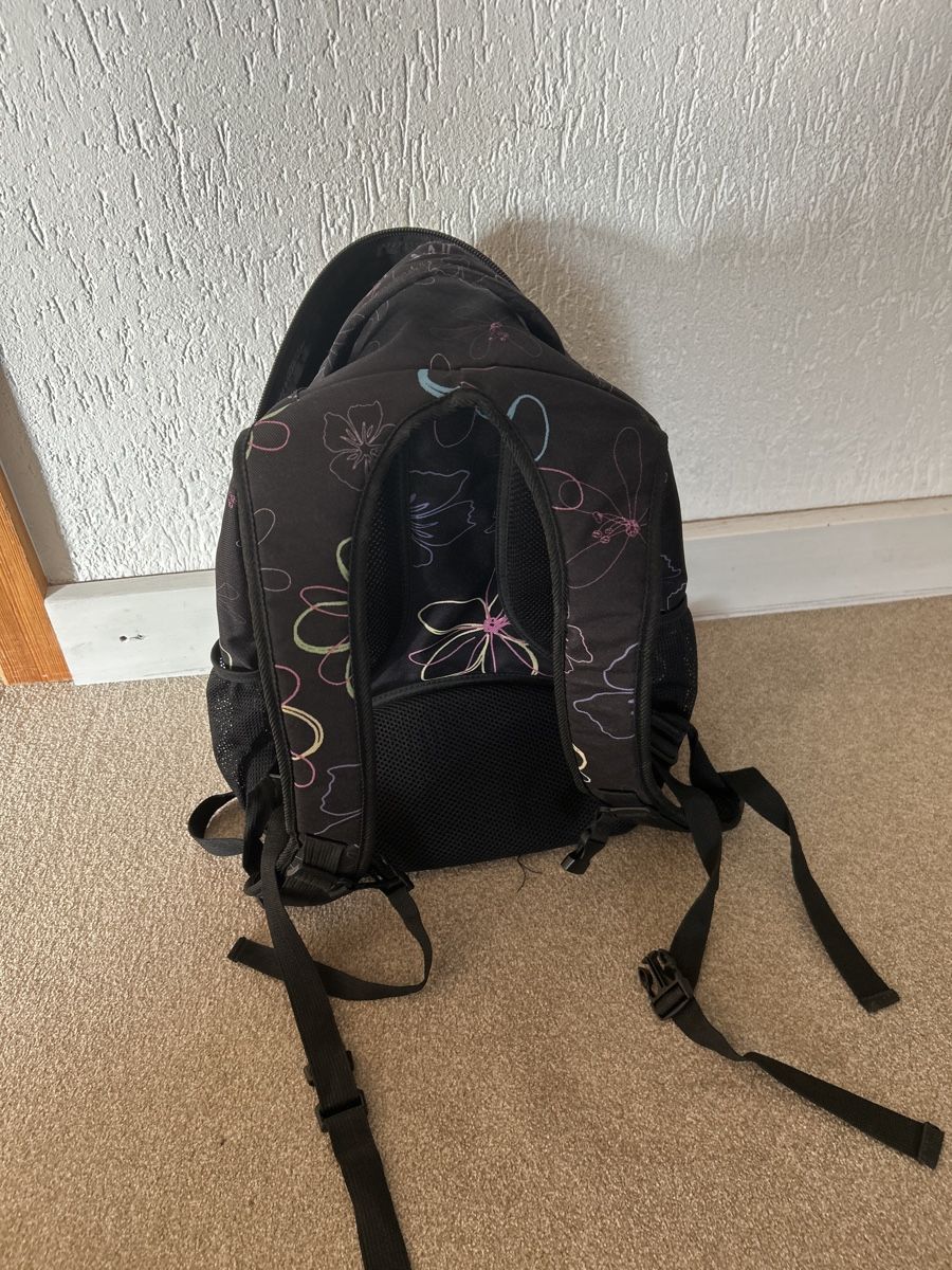 Zaini: Rada Rucksack mit Blumenmuster, gebraucht, Top Zustand – Usato da Illighausen venduto da Schneckli01 2