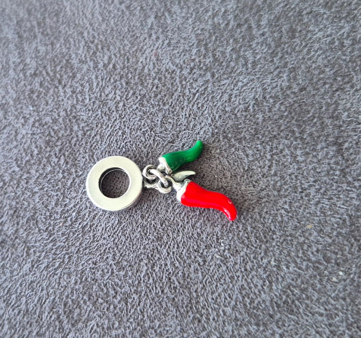 Ciondoli: Silber Charm Peperoncino +Garantie – Nuovo (secondo la descrizione) da Rotkreuz venduto da Carbone_Bijou-Shop 1