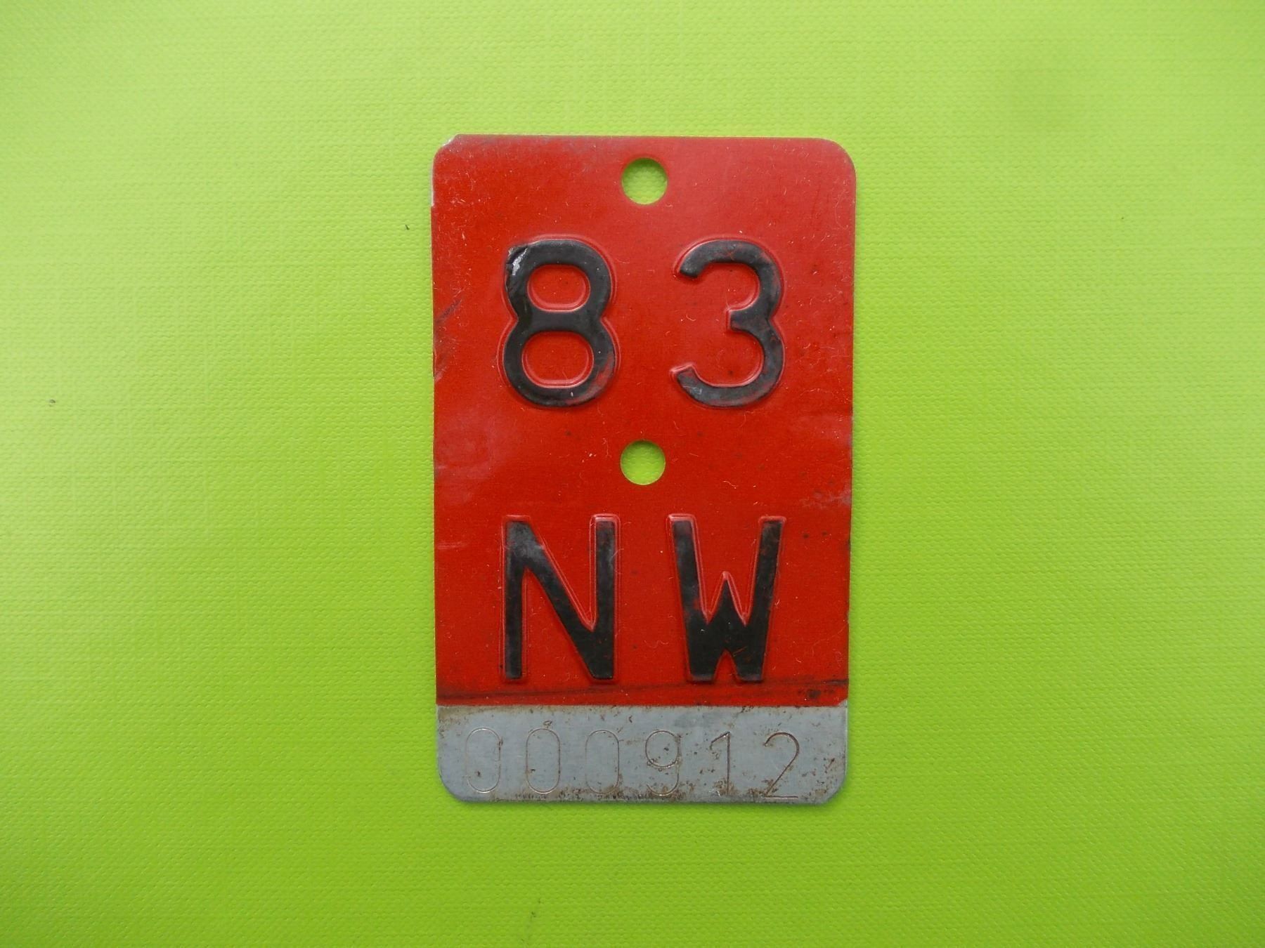 Insegne: Velonummer / Fahrradnummer NW 83 – Usato da Gsteigwiler venduto da HORMIGA21