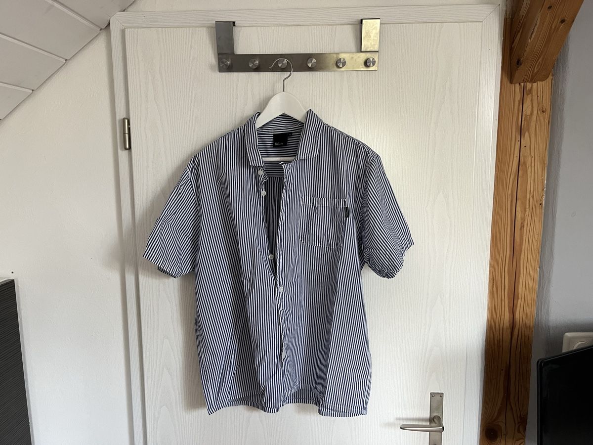 Chemises: BlueTomate Kurzarm Hemd blau weiss – D'occasion à Sulzbach par Nick.sell