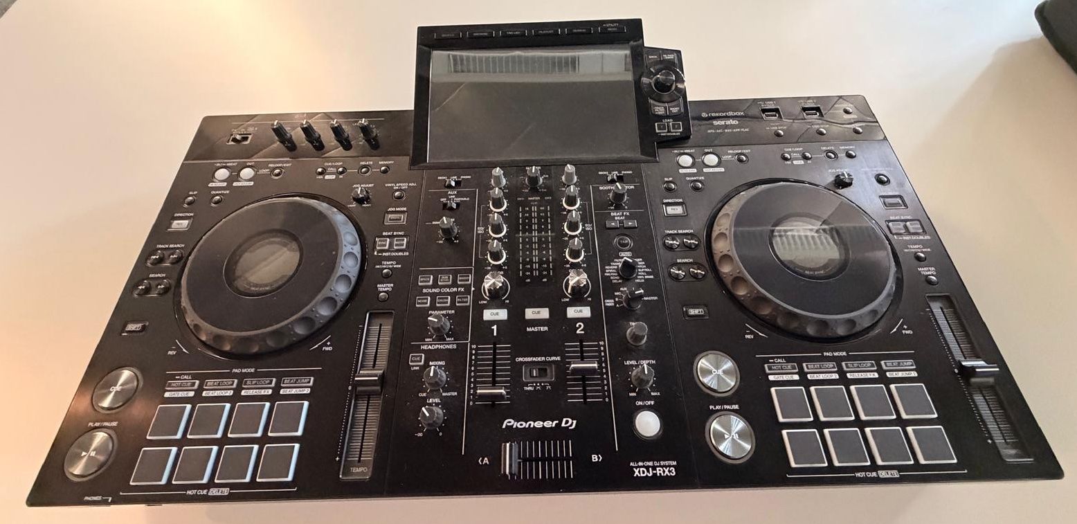 Pioneer Console di mixaggio: Pioneer DJ Controller XDJ-RX3 – Usato da Gebenstorf venduto da bigtom1212 1