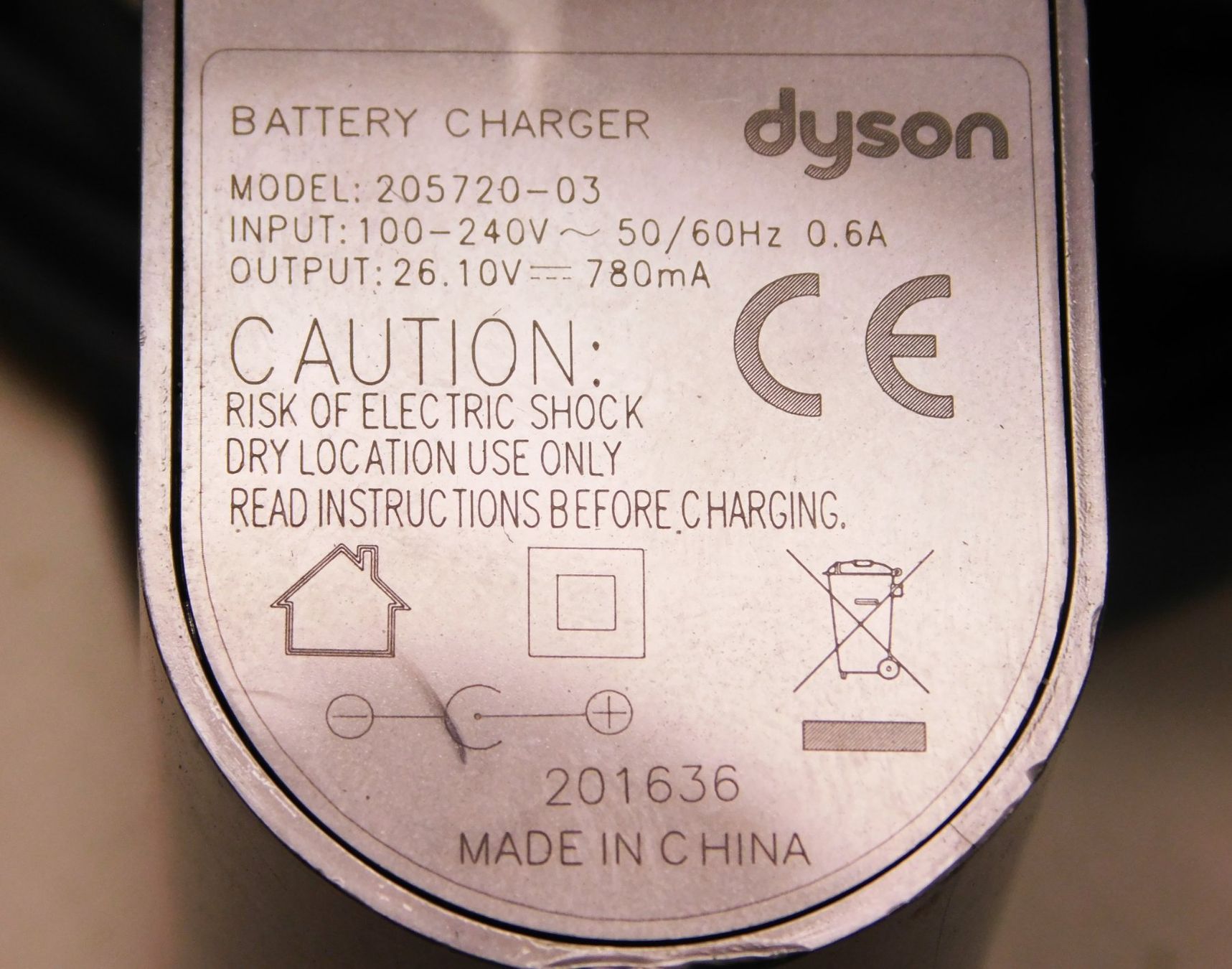 Dyson Ladegeräte: Original Dyson Ladekabel – Gebraucht aus Emmenbrücke von Ulisse-22 3