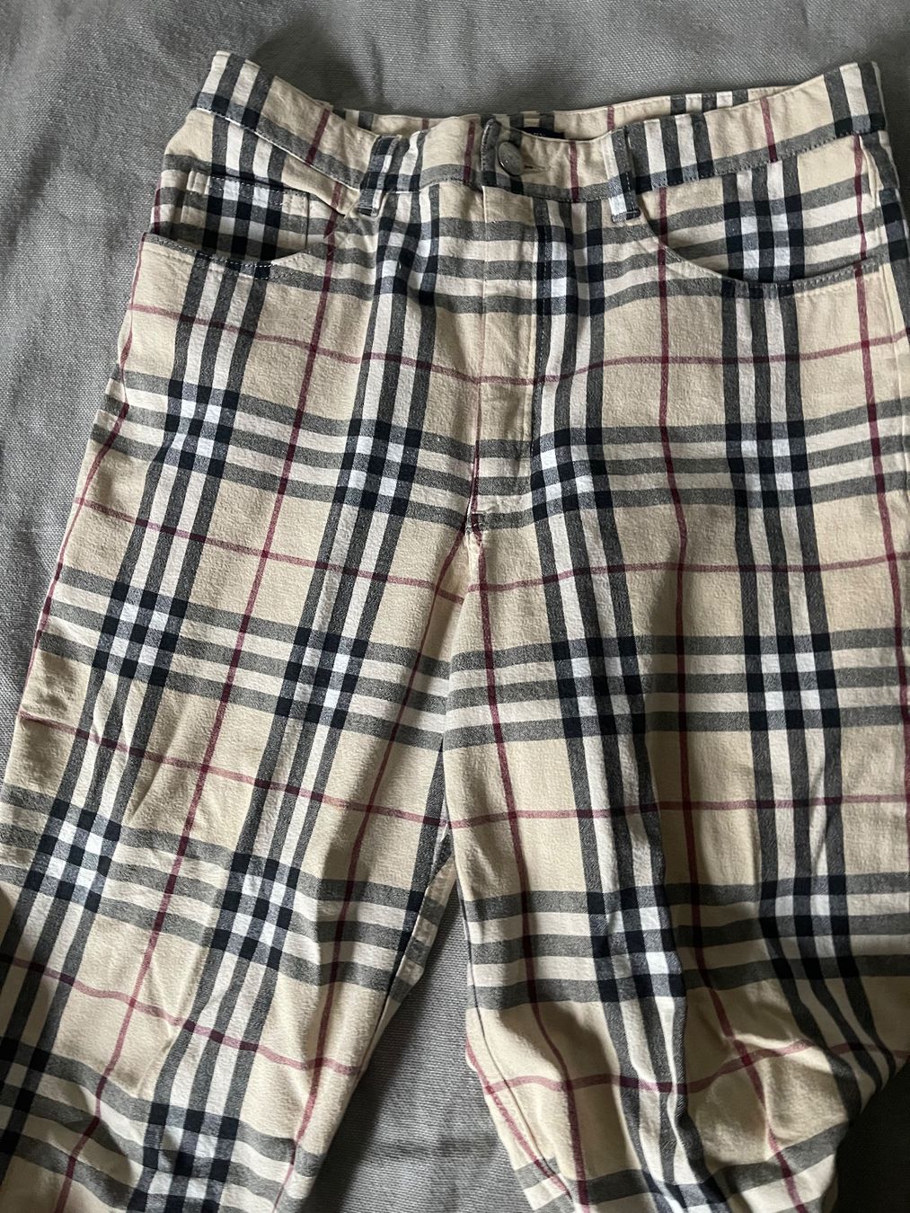 Burberry Pantaloni: Burberry Hose – Usato da Hinterkappelen venduto da simona67 2