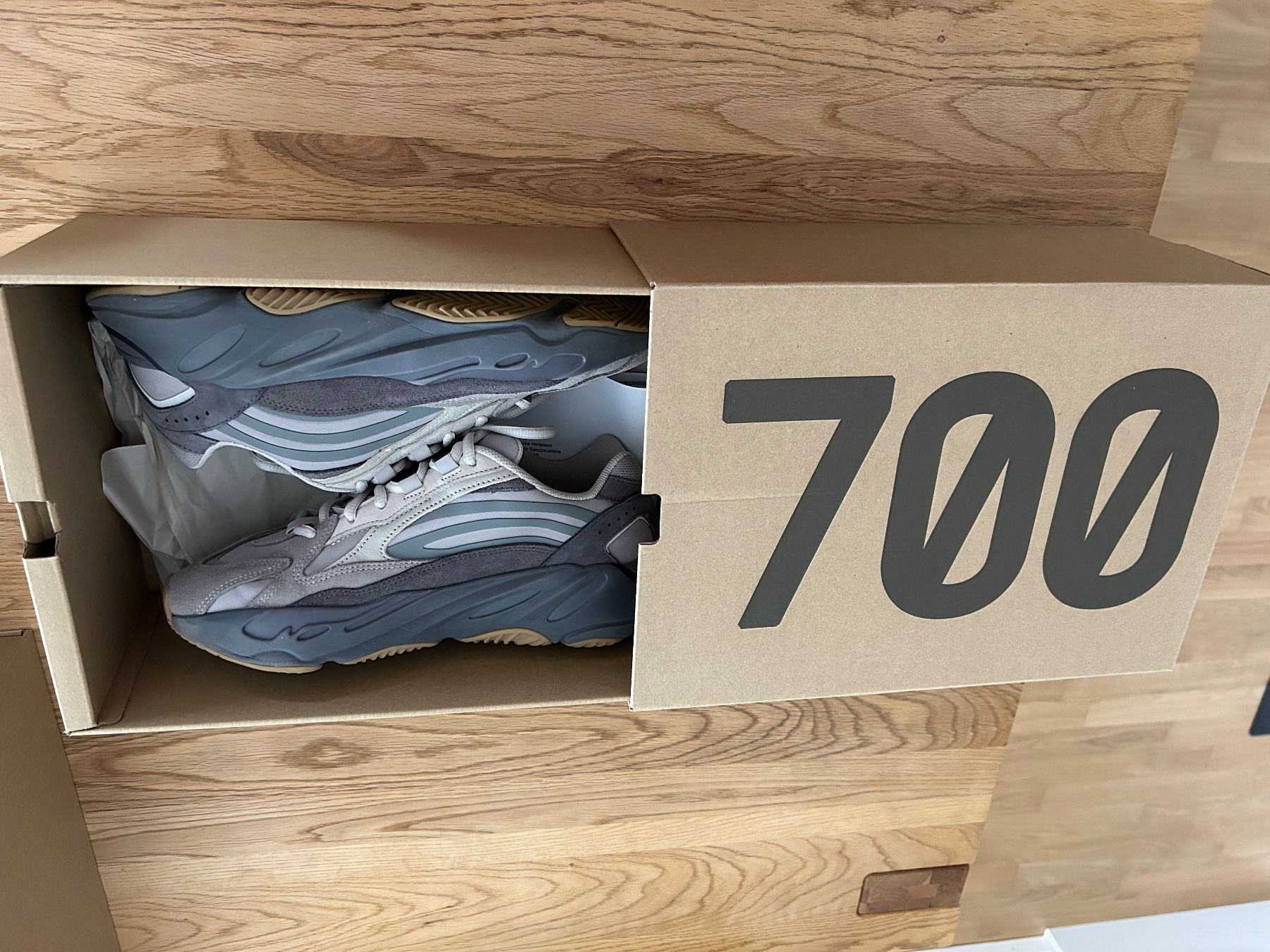 Adidas Scarpe da uomo: adidas Yeezy Boost 700 V2 Tephra – Nuovo (secondo la descrizione) da Neftenbach venduto da Vespa796 6