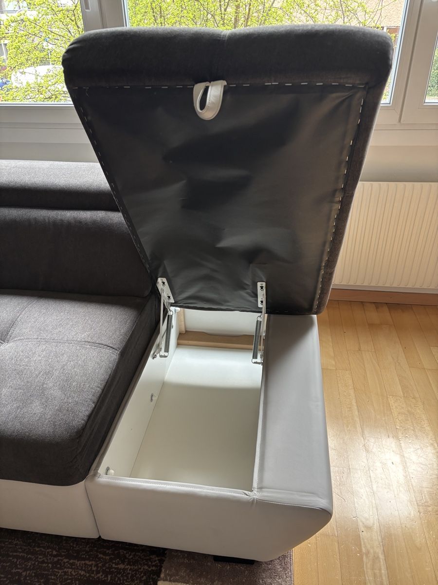 Conforama Divani: Ecksofa mit Schlaffunktion und Bettkasten dunkelgrau – Usato da Dübendorf venduto da dij_5fxx 2