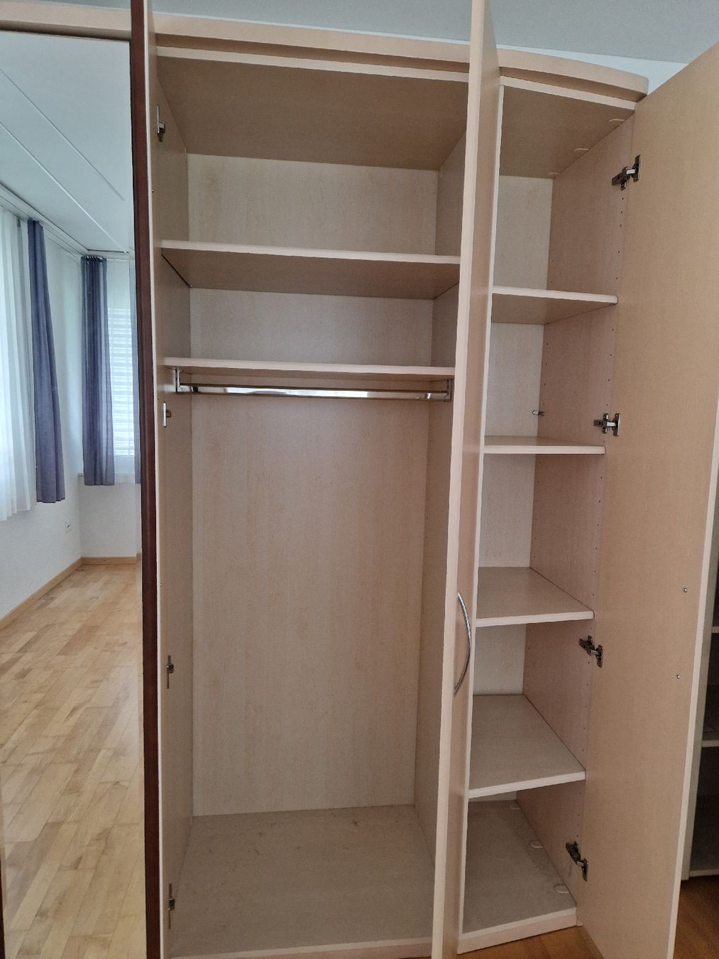 Armadi: Kleiderschrank  – Usato da Pfeffikon LU venduto da BettinaHu 1