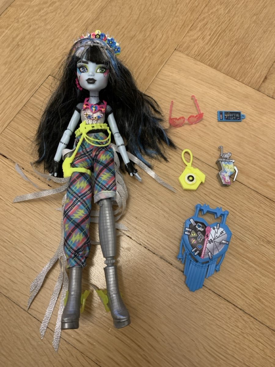 Bambole: Monster High Puppe – Nuovo (secondo la descrizione) da Laupersdorf venduto da ret_mw5l
