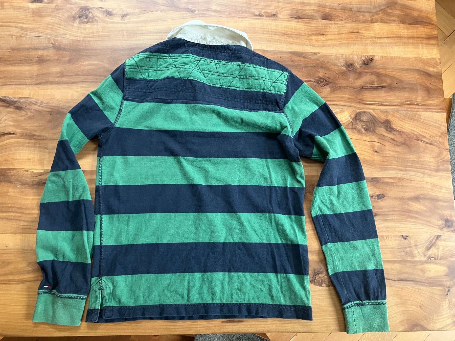 Tommy Hilfiger Hemden, T-Shirts & Polos: schönes Polohemd von Hilfiger, smal – Gebraucht aus Bern von sturmmoewe 2