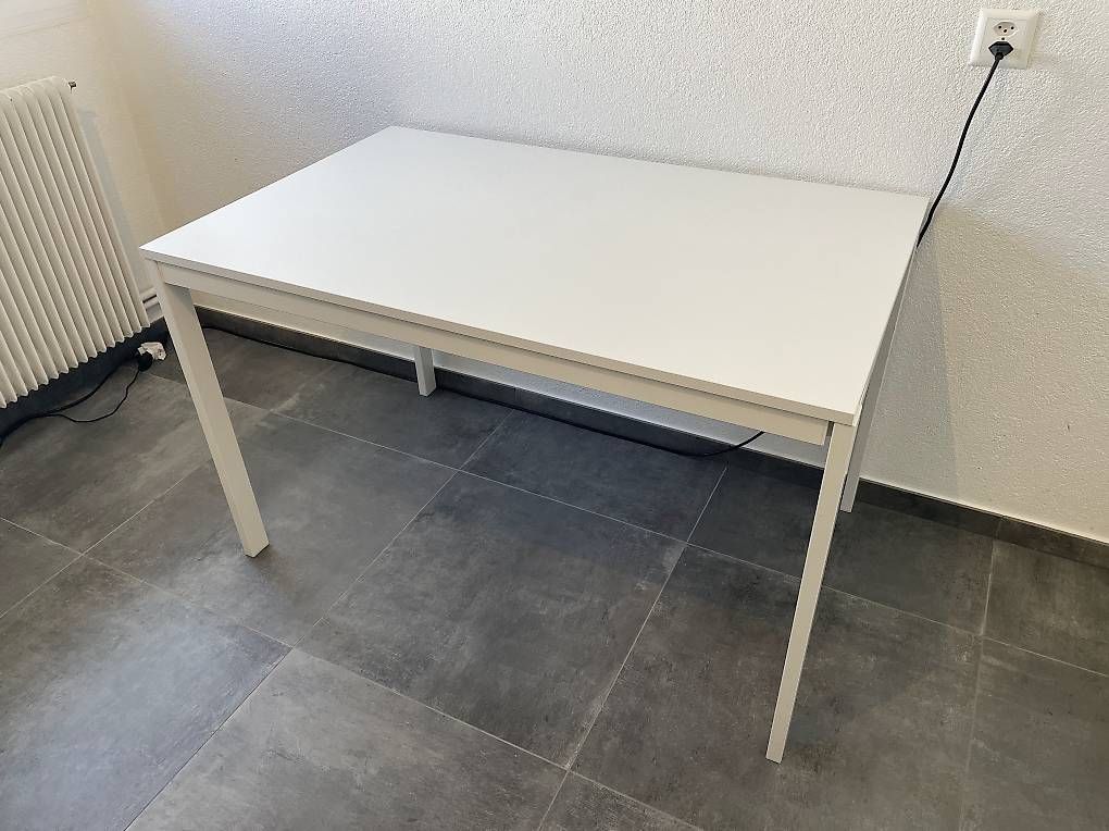 Tables: Table blanche extensible – D'occasion à Gland par Khazmur1