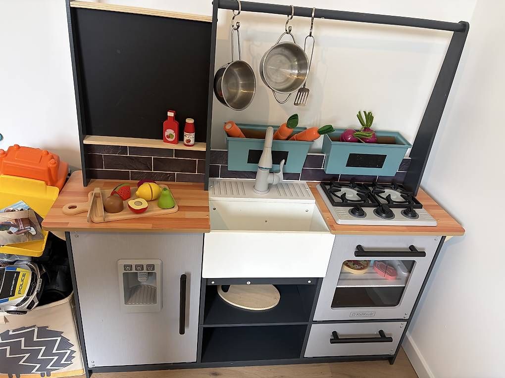 Giocattoli: Cuisine enfant kidkraft – Usato da St-saphorin venduto da Lfontaine