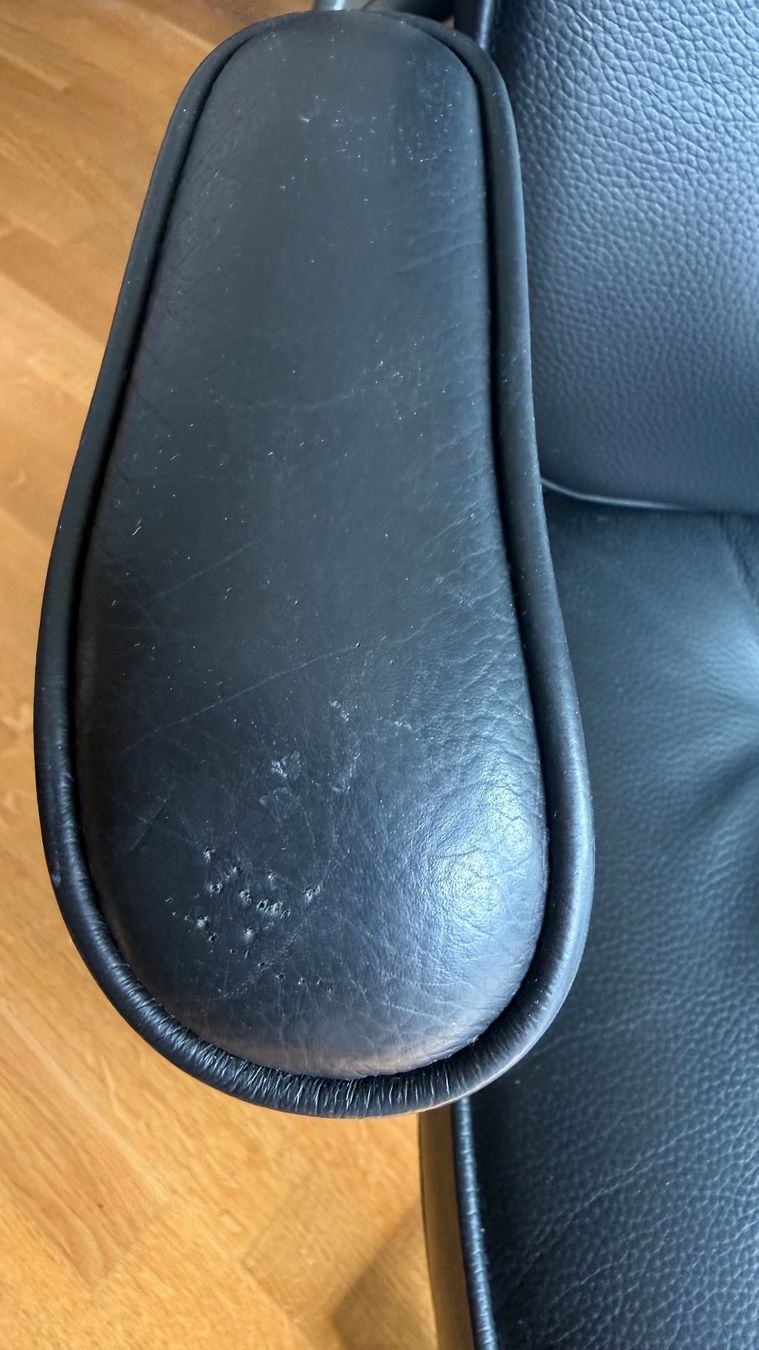 Ikea Chaises: Ikea Bürostuhl Alefjäll Leder schwarz – D'occasion à Bad Zurzach par Slash660 2
