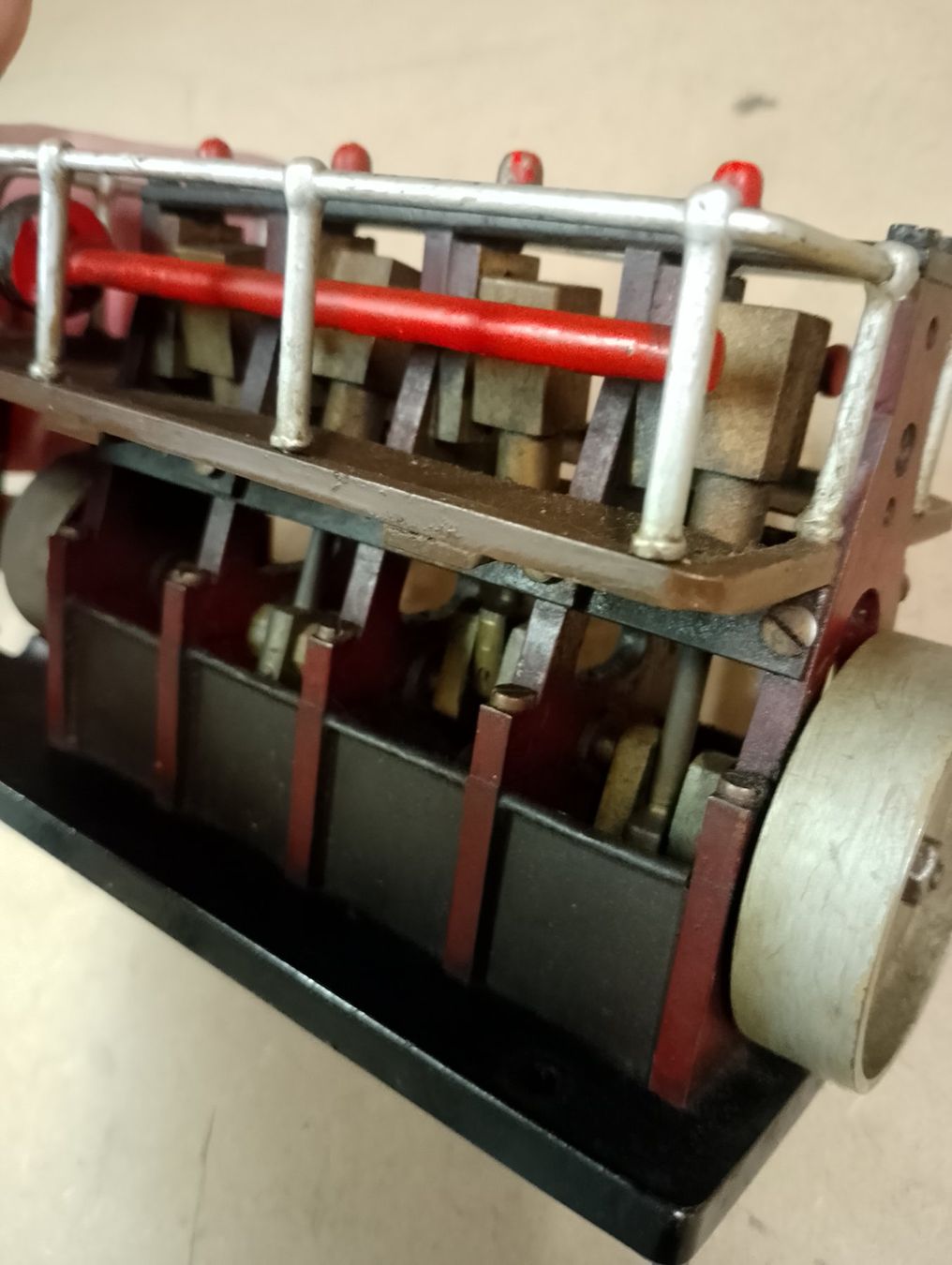 Kit di modellismo & Modellini statici: Dampfmaschine / 4 Zylinder Schiffsantriebsmodell Eigenbau – Usato da Safenwil venduto da dodgewc12 1